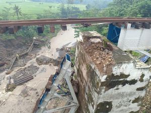 Ini Daftar Perjalanan KA Terdampak Jembatan Kereta Putus di Brebes