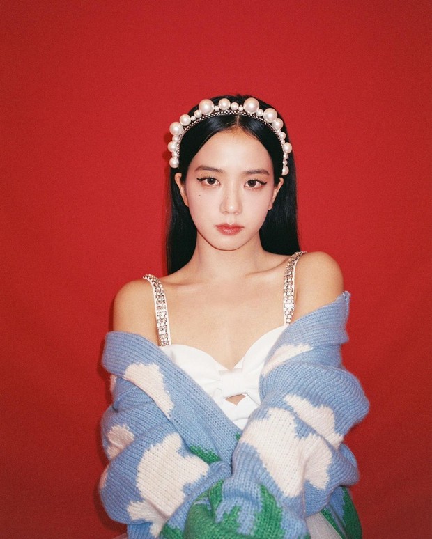 Jisoo BLACKPINK, akan melakukan debut aktingnya lewat drama Snowdrop ditahun ini.