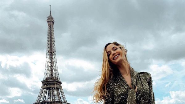 Liburannya Natalia Barulich, Model Seksi yang Kabarnya Dekat Sama Neymar