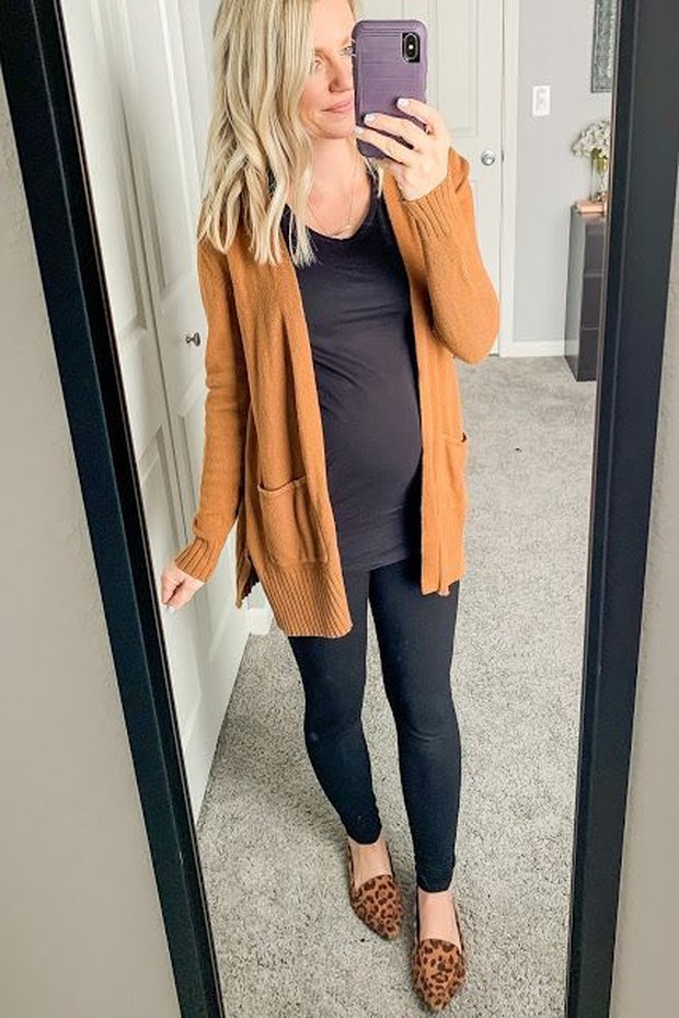 Flat shoes yang nyaman bisa menjadi andalan para bumil