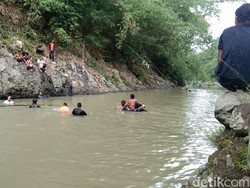 Seorang Santri Tenggelam-Hilang di Sungai Cianjur Saat Mandi