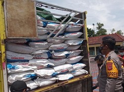 2 Pria Indramayu Selundupkan Pupuk Bersubsidi