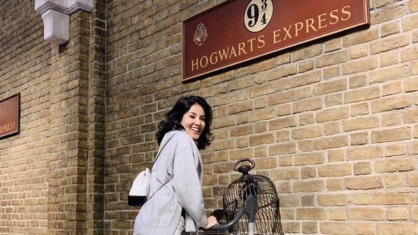 10 Potret Mewah Nindy dari Bali, Bromo, hingga Paris