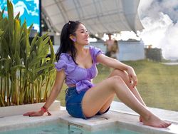 She takes big. 8. порноактриса calypso колумбия. She takes big. Rotini alyawmi nina.