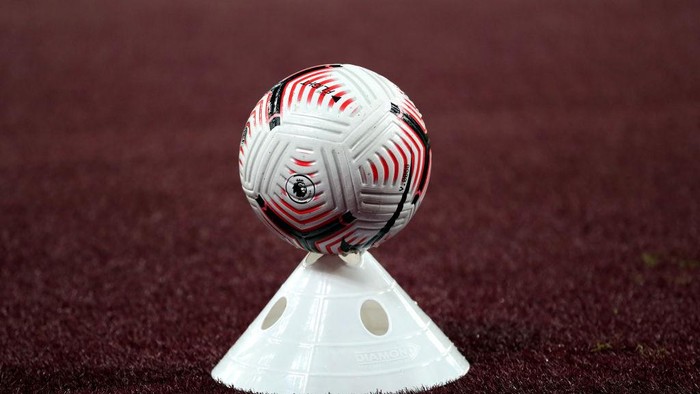 LONDON, ENGLAND - SEPTEMBER 12: The Nike Flight ball during the Premier League match between West Ham United and Newcastle United at London Stadium on September 12, 2020 in London, England. (Photo by Catherine Ivill/Getty Images)