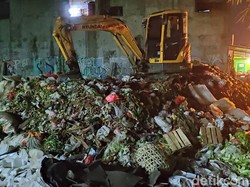 Video Penampakan Sampah di Bawah Flyover Ciputat