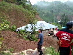 Tanah Longsor Terjadi di 5 Lokasi di Pinrang, Sejumlah Akses Jalan Tertutup