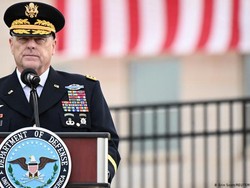 Jelang Pelantikan Biden, Pimpinan Militer AS Peringatkan Pendukung Trump