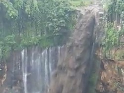 Saat Air Terjun Tumpak Sewu Jadi Lahar Hujan Gunung Semeru