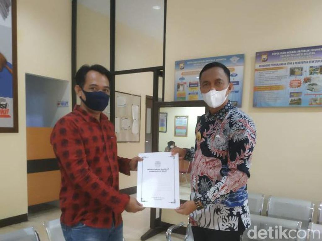 Enggan Kembalikan Mobil Dinas, Eks Ketua DPRD Wajo Sulsel Dipolisikan Enggan Kembalikan Mobil Dinas, Eks Ketua DPRD Wajo Sulsel Dipolisikan