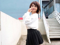 Awal Mula Dinar Candy Keidean Berbikini di Jalan Protes PPKM Diperpanjang