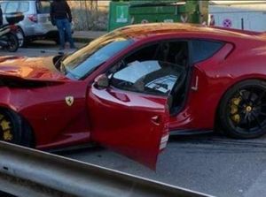 Begini Penampakan Ferrari yang Ringsek Gara-gara Dibawa Tukang Cuci Mobil