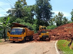 Jalan Banjarnegara-Kebumen Tertutup Longsor, Rumah Terdampak Dikosongkan
