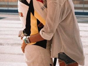 Hot! Intip Mesranya Pelukan Francesca Sofia ke Rossi di Pinggir Trek Abu Dhabi Hot! Intip Mesranya Pelukan Francesca Sofia ke Rossi di Pinggir Trek Abu Dhabi