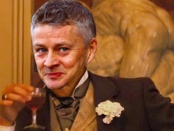 Ole Gunnar Solskjaer lagi happy banget pasti nih (Instagram)