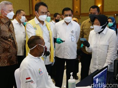 Mensos Risma Fasilitasi Kaum Marjinal Buat KTP-ATM