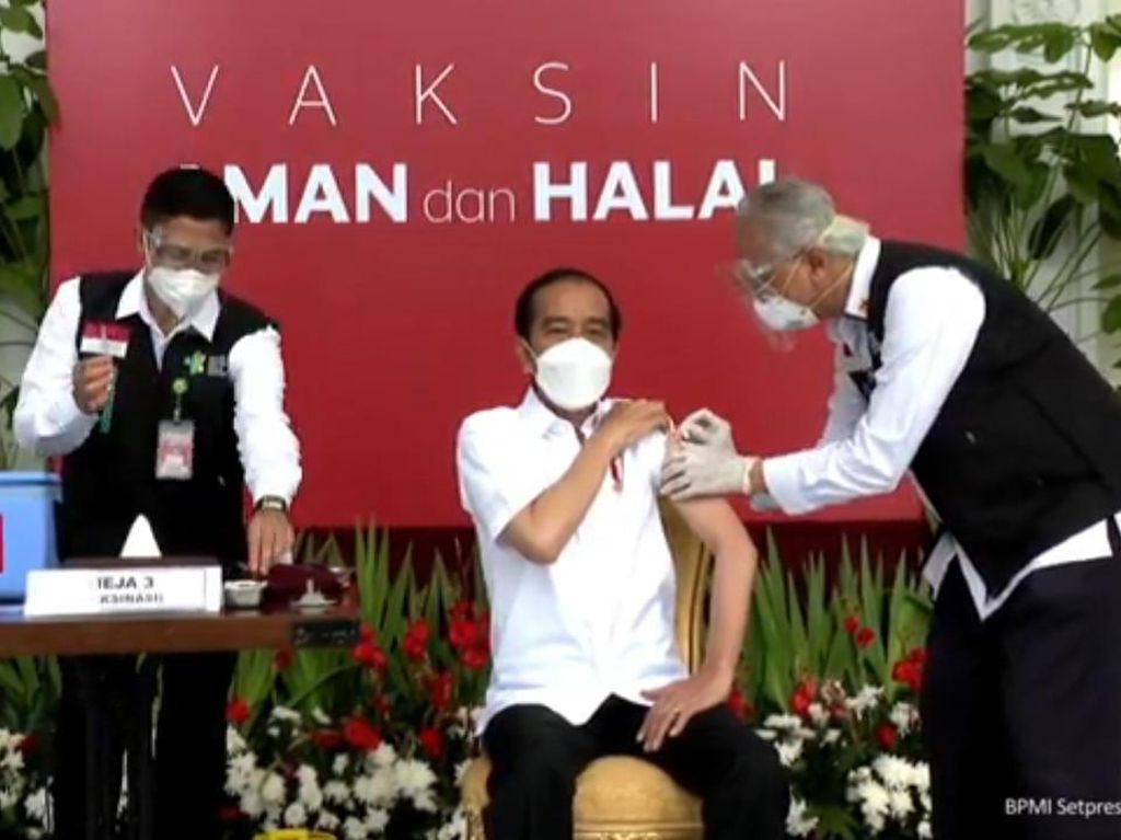 Drama Vaksin COVID-19, Profesor-Perawat Sama-sama Grogi Suntik Presiden Drama Vaksin COVID-19, Profesor-Perawat Sama-sama Grogi Suntik Presiden
