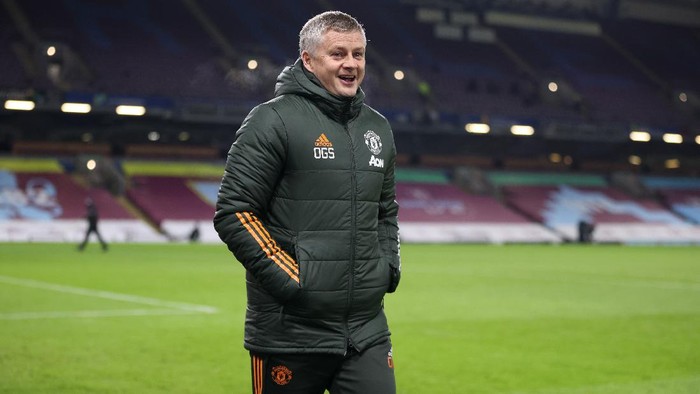 BURNLEY, ENGLAND - JANUARY 12: Ole Gunnar Solskjaer, Manager of Manchester United walks on to the pitch to his teams dug out prior to the Premier League match between Burnley and Manchester United at Turf Moor on January 12, 2021 in Burnley, England. Sporting stadiums around England remain under strict restrictions due to the Coronavirus Pandemic as Government social distancing laws prohibit fans inside venues resulting in games being played behind closed doors. (Photo by Clive Brunskill/Getty Images)