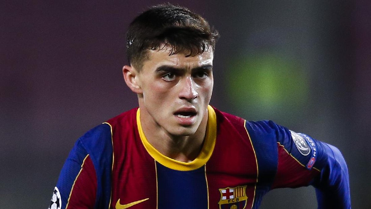 Pedri menjadi bintang muda Barcelona yang mengesankan. (Foto: Getty Images/Eric Alonso)