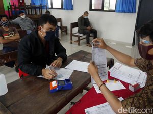Penyaluran Bansos Tunai di Jakarta Terapkan Prokes Ketat