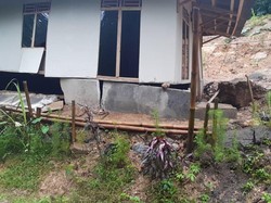 13 Rumah Warga Rusak Akibat Pergerakan Tanah di Lebak Banten