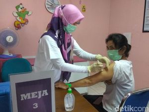 Gelar Simulasi, Begini Alur Penyuntikan Vaksin COVID-19 di Kota Cimahi Gelar Simulasi, Begini Alur Penyuntikan Vaksin COVID-19 di Kota Cimahi