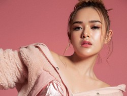 Amanda Manopo Hadiahkan Jam Tangan Mahal Ini untuk Billy Syahputra