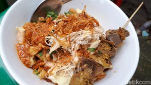 Bubur Ayam Argo Jati yang Mantul, Ludes Terjual dalam 4 Jam Saja!