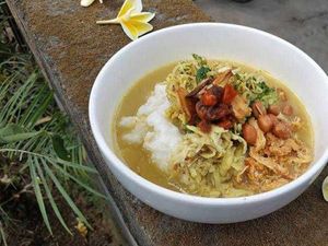 Mengenal Bubur Mengguh khas Bali yang Mirip Bubur Ayam