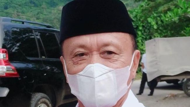 Bupati Mamuju Tengah Positif Corona, Jalani Perawatan di Makassar Bupati Mamuju Tengah Positif Corona, Jalani Perawatan di Makassar