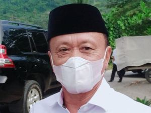 Bupati Mamuju Tengah Positif Corona, Jalani Perawatan di Makassar
