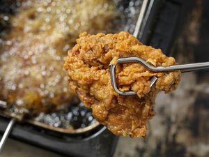 5 Fried Chicken Kaki Lima Murah Meriah Langganan Netizen yang Enak 5 Fried Chicken Kaki Lima Murah Meriah Langganan Netizen yang Enak