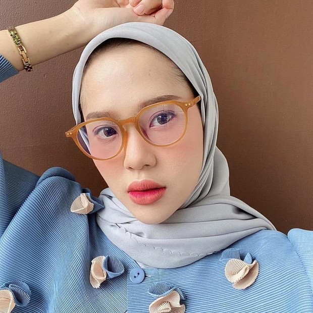 Kepribadian seseorang dari frame kacamata