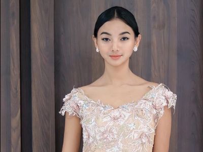 Gaya Feminin Glenca Chysara yang Aktingnya di Ikatan Cinta Bikin Geram