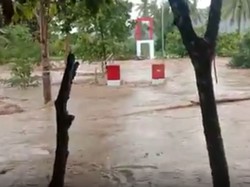 Jembatan Gantung di Polman Ambruk Diterjang Banjir