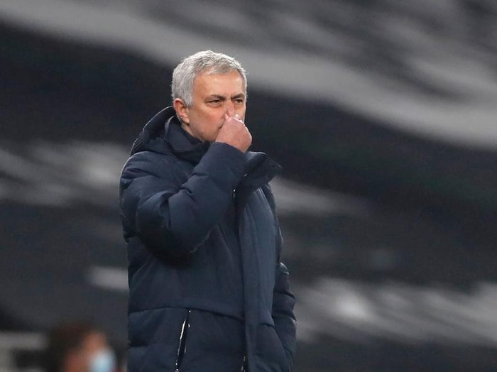 LONDON, ENGLAND - JANUARY 13: Jose Mourinho, Manager of Tottenham Hotspur reacts during the Premier League match between Tottenham Hotspur and Fulham at Tottenham Hotspur Stadium on January 13, 2021 in London, England. Sporting stadiums around England remain under strict restrictions due to the Coronavirus Pandemic as Government social distancing laws prohibit fans inside venues resulting in games being played behind closed doors. (Photo by Matthew Childs - Pool/Getty Images)