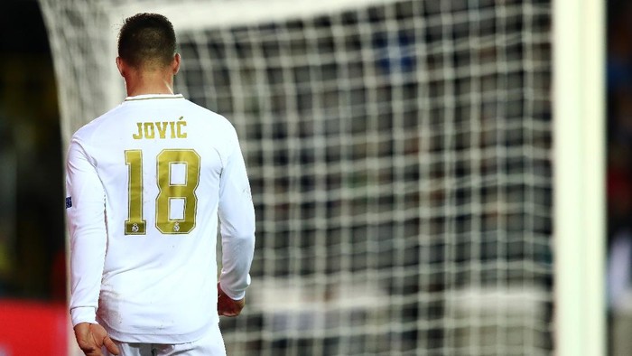 BRUGGE, BELGIUM - DECEMBER 11: Luka Jovic of Real Madrid looks dejected after being substituted during the UEFA Champions League group A match between Club Brugge KV and Real Madrid at Jan Breydel Stadium on December 11, 2019 in Brugge, Belgium. (Photo by Dean Mouhtaropoulos/Getty Images)