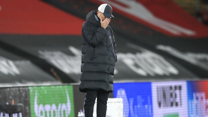 Liverpools manager Jurgen Klopp reacts during the English Premier League soccer match between Southampton and Liverpool at St Marys Stadium, Southampton, England, Monday, Jan. 4, 2021. (AP Photo/Adam Davy,Pool)