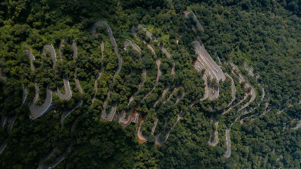 Kolli Hill Road Kolli hills Kollimalai seventy hairpin bends located in central Tamil Nadu, India
