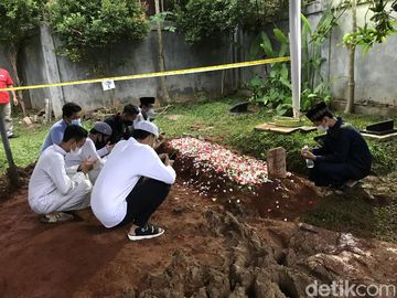 Foto-foto Makam Syekh Ali Jaber di Daarul Quran