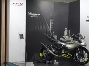 Wuih, Modif CBR150R Baru Makin Ganteng Comot Part Sang Kakak Wuih, Modif CBR150R Baru Makin Ganteng Comot Part Sang Kakak
