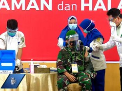 Penyuntikan Vaksin Corona di Riau Dimulai, Danrem Disuntik Pertama