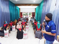 Petrokimia Ajak Petani Terapkan Pemupukan Berimbang 5-3-2, Apa Itu?