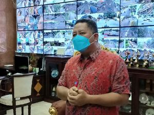 Persiapan Vaksinasi, Pemkot Surabaya Dirikan Tenda di Balai Kota