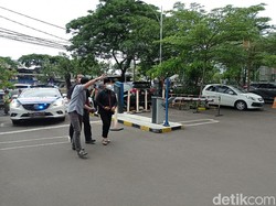 Syekh Ali Jabber Meninggal Dunia, Yusuf Mansur Sambangi RS Yarsi