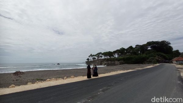 Foto: Pantai Batu Hiu Pangandaran Punya Spot Instagramable Baru