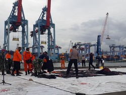 Basarnas Terima 36 Kantong Bagian Tubuh Korban Sriwijaya Air SJ182