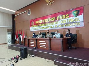 8 Korban Sriwijaya Air SJ182 Sudah Diambil Keluarga Hari Ini 8 Korban Sriwijaya Air SJ182 Sudah Diambil Keluarga Hari Ini
