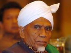 Tuan Guru Turmudzi Badarudin Doakan Komjen Sigit: Semoga Diberi Kemudahan