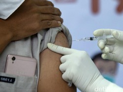 Penjelasan KIPI Terkait Kemungkinan Reaksi Serius Pasca Vaksinasi Corona